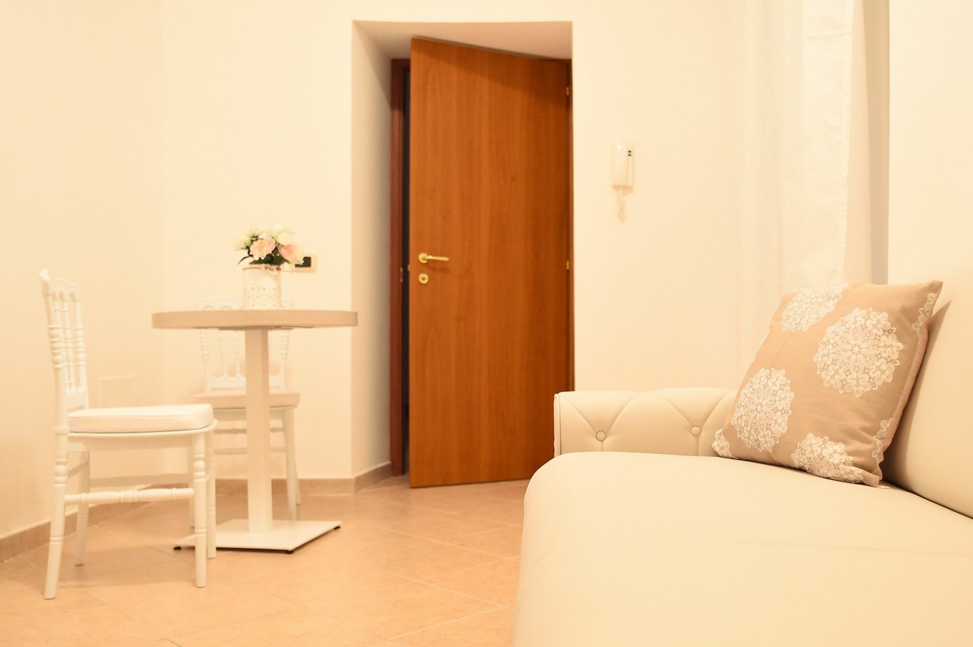B&B Bonnes Suites Napoli Ngoại thất bức ảnh