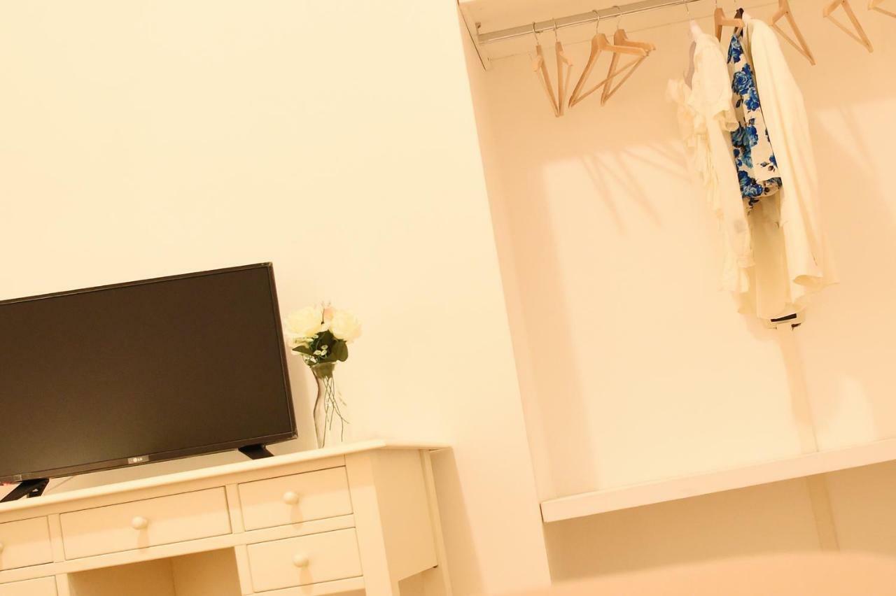 B&B Bonnes Suites Napoli Ngoại thất bức ảnh
