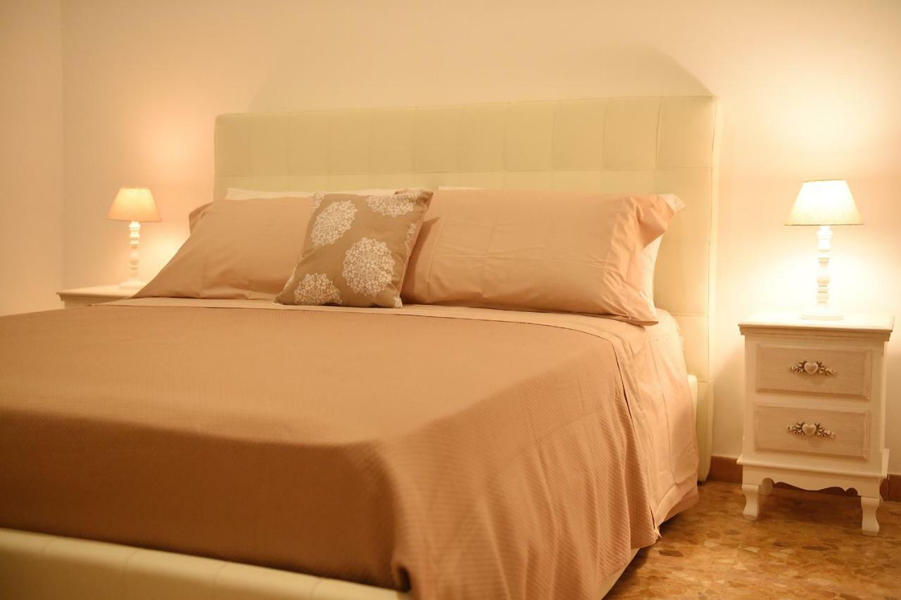 B&B Bonnes Suites Napoli Ngoại thất bức ảnh