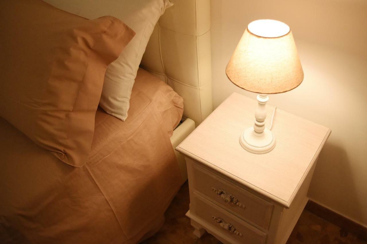 B&B Bonnes Suites Napoli Ngoại thất bức ảnh