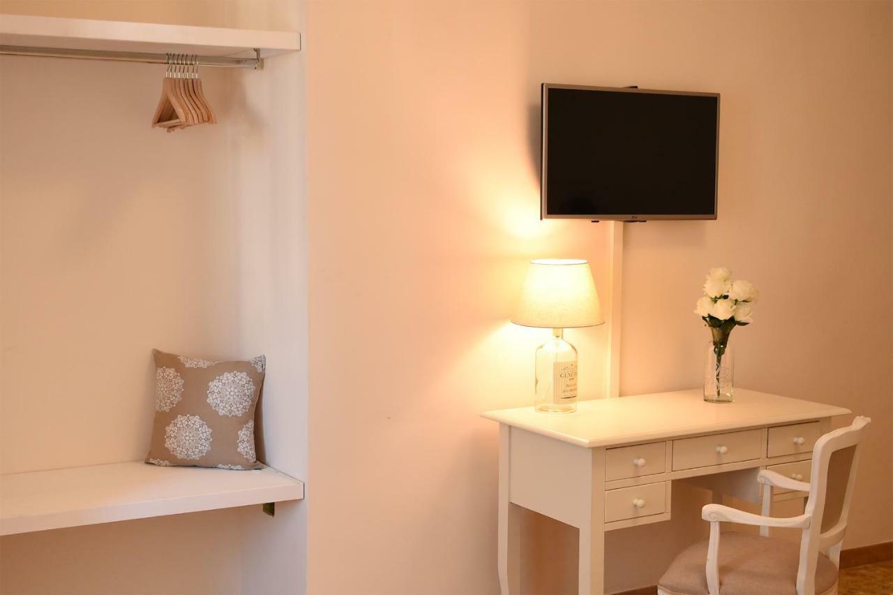 B&B Bonnes Suites Napoli Ngoại thất bức ảnh