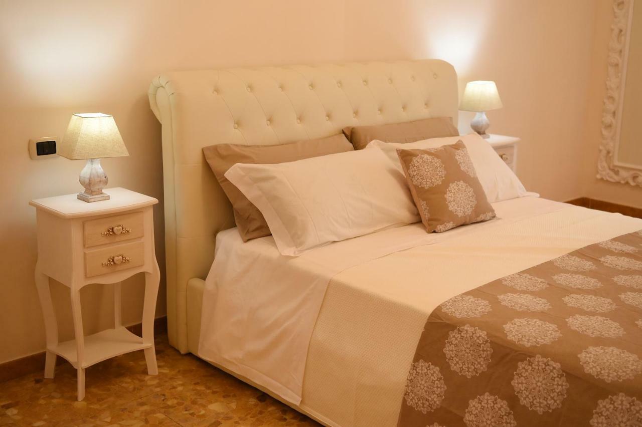 B&B Bonnes Suites Napoli Ngoại thất bức ảnh