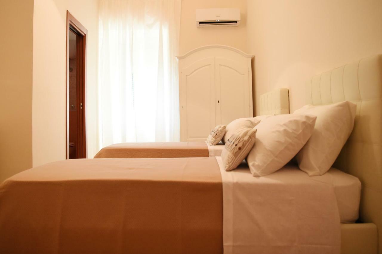 B&B Bonnes Suites Napoli Ngoại thất bức ảnh
