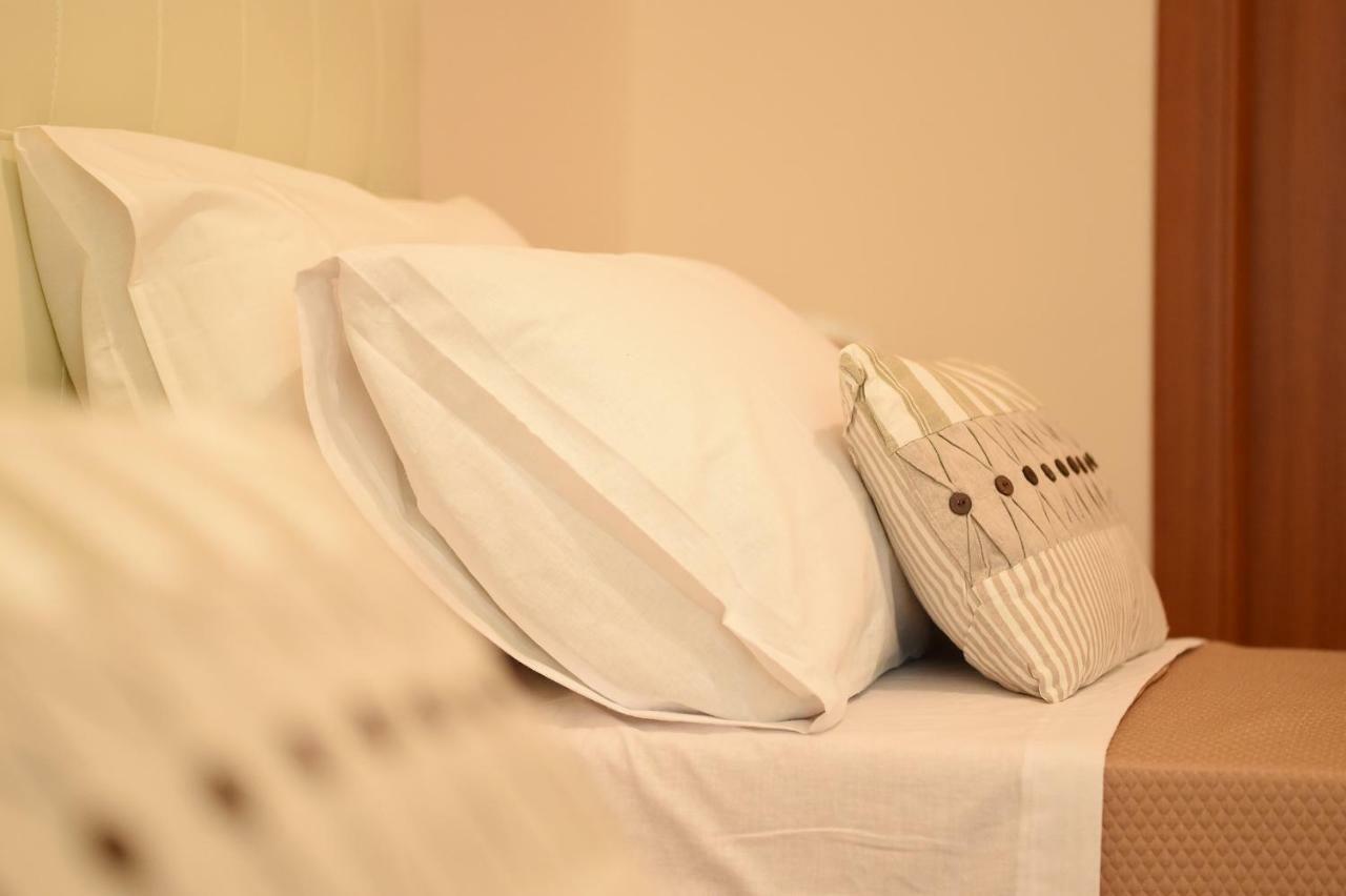 B&B Bonnes Suites Napoli Ngoại thất bức ảnh