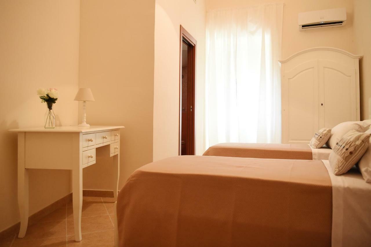 B&B Bonnes Suites Napoli Ngoại thất bức ảnh