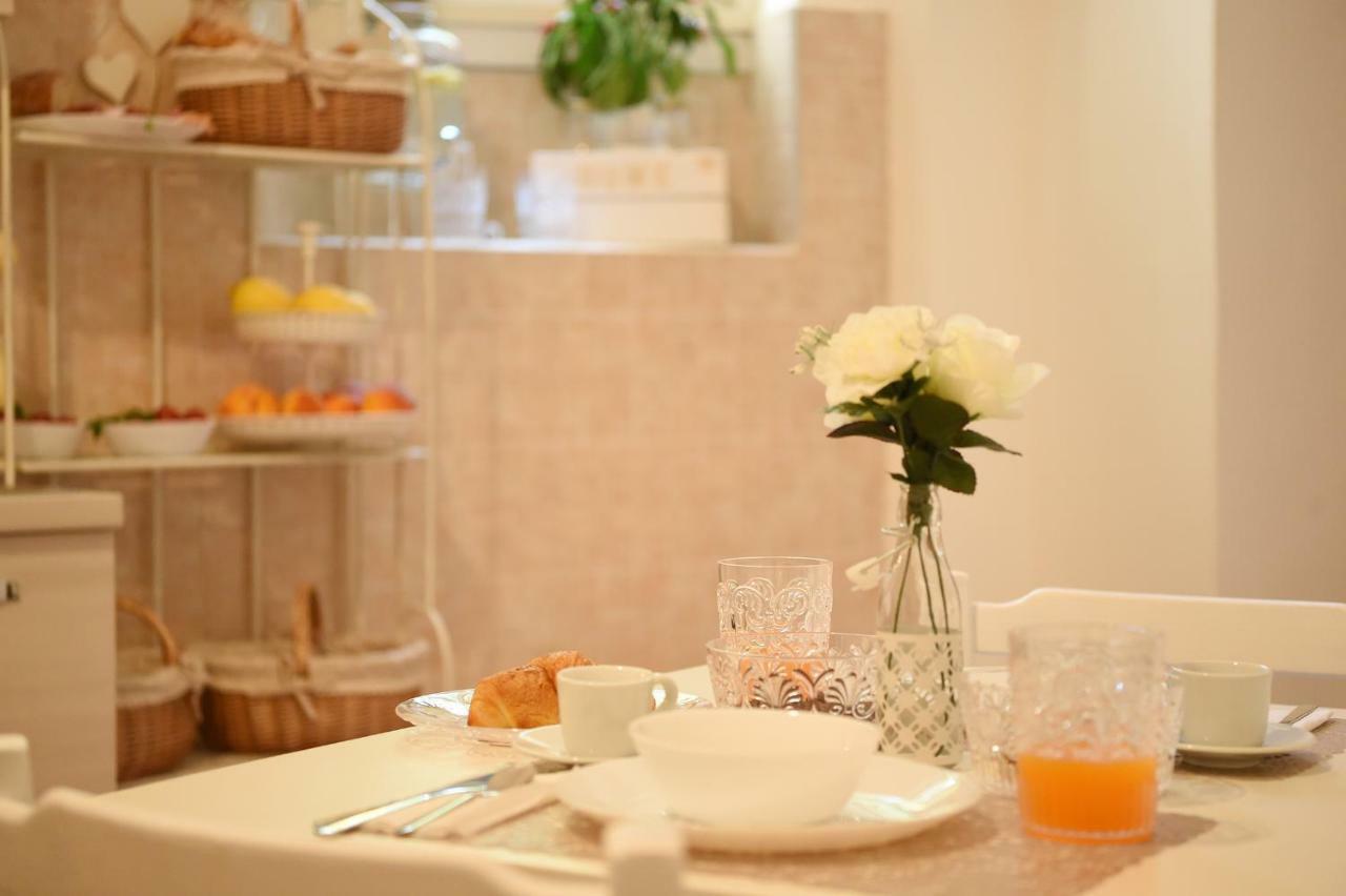 B&B Bonnes Suites Napoli Ngoại thất bức ảnh
