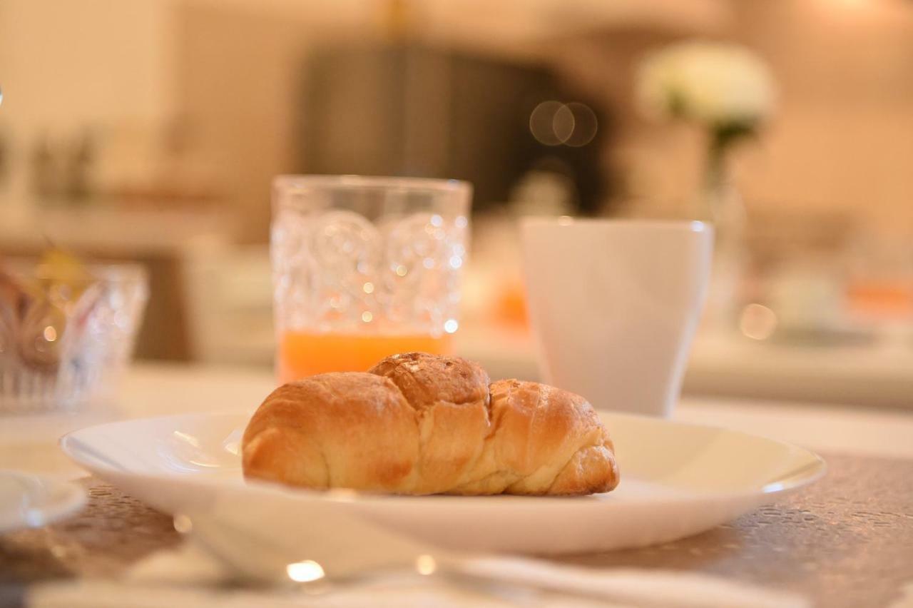 B&B Bonnes Suites Napoli Ngoại thất bức ảnh