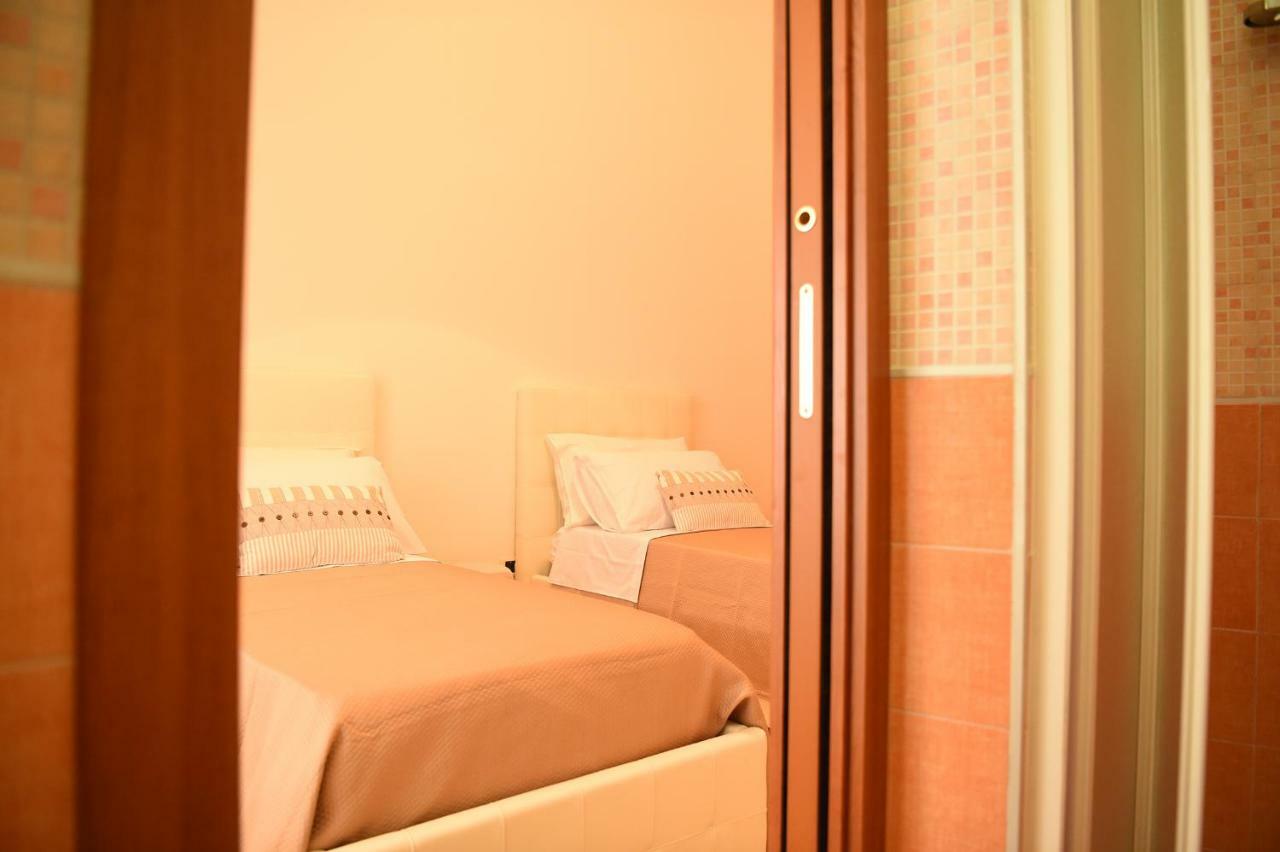 B&B Bonnes Suites Napoli Ngoại thất bức ảnh