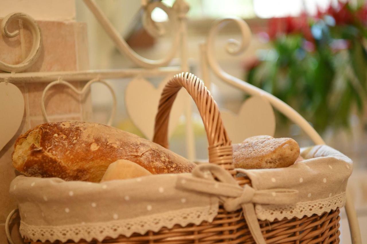 B&B Bonnes Suites Napoli Ngoại thất bức ảnh